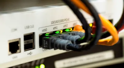 Conexión de cableado estructurado en puertos gigabit Ethernet por Cactelcom
